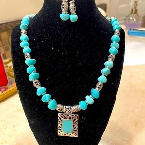 Substantial true stones necklace